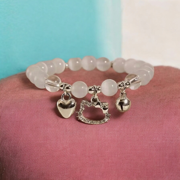 Sanrio HELLO KITTY Pearly White Crystal Beaded Rhinestone Charm Bracelet - Picture 12 of 15